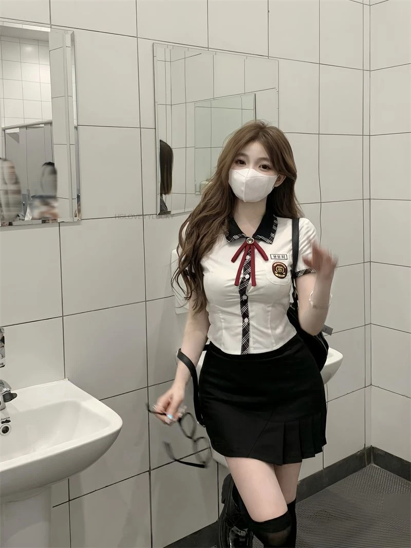 Nuova camicia uniforme scolastica in stile American Academy Hot Girl Fashion Patchwork Jk UNIFORM Gonna corta a pieghe scozzese dolce e versatile