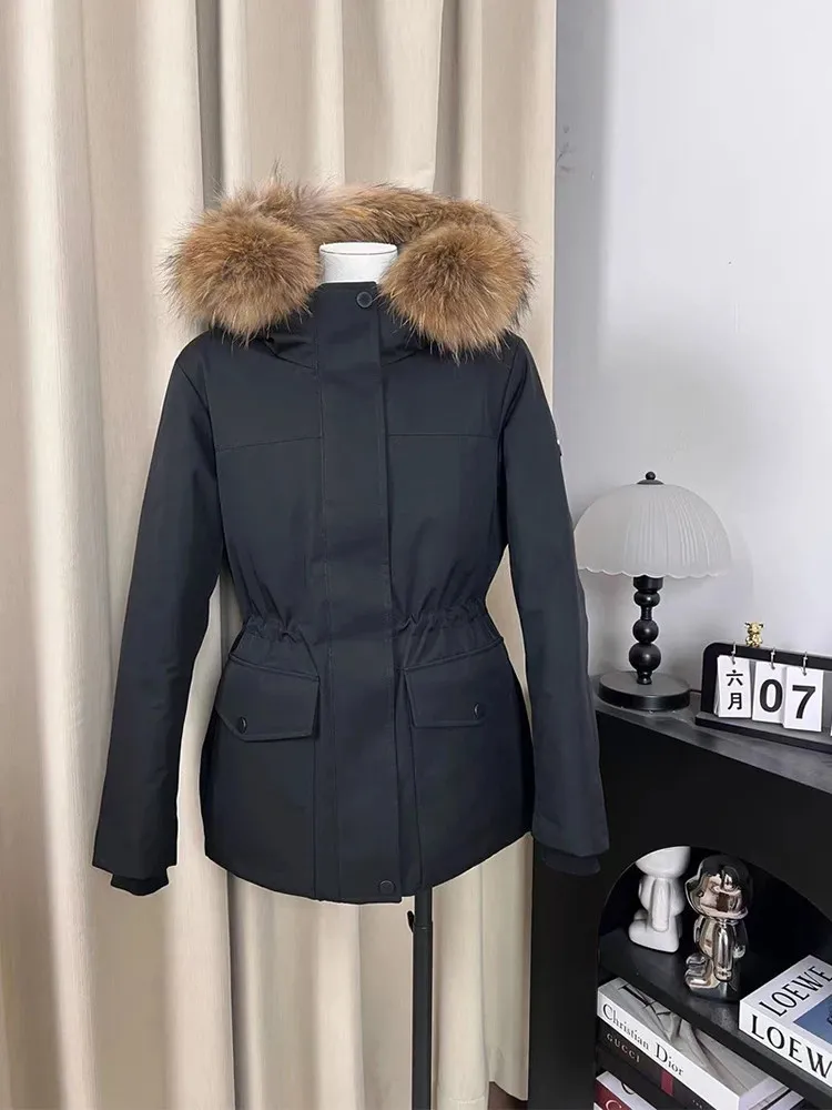 

Новая женская зимняя утепленная хлопковая куртка для активного отдыха с меховым воротником, приталенным силуэтом и теплым уютным дизайном