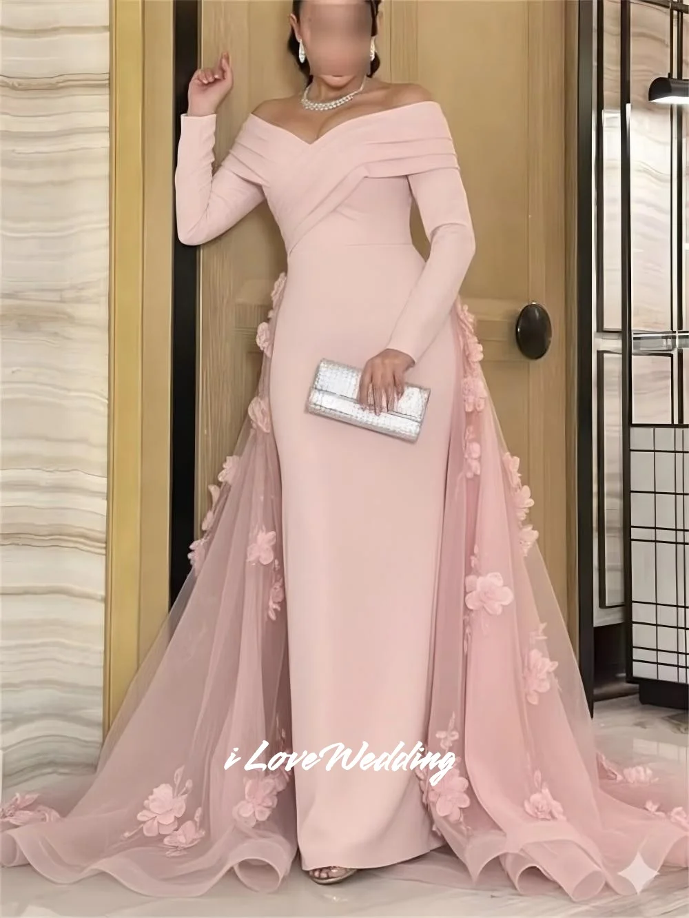 Sukienka balowa w kolorze burgundowym z dekoltem w serek, kwiatami 3D, o kroju litery A, z odkrytymi ramionami, długim rękawem, szyta na miarę, na specjalne okazje, długa do podłogi, plisowana, z możliwością personalizacji.