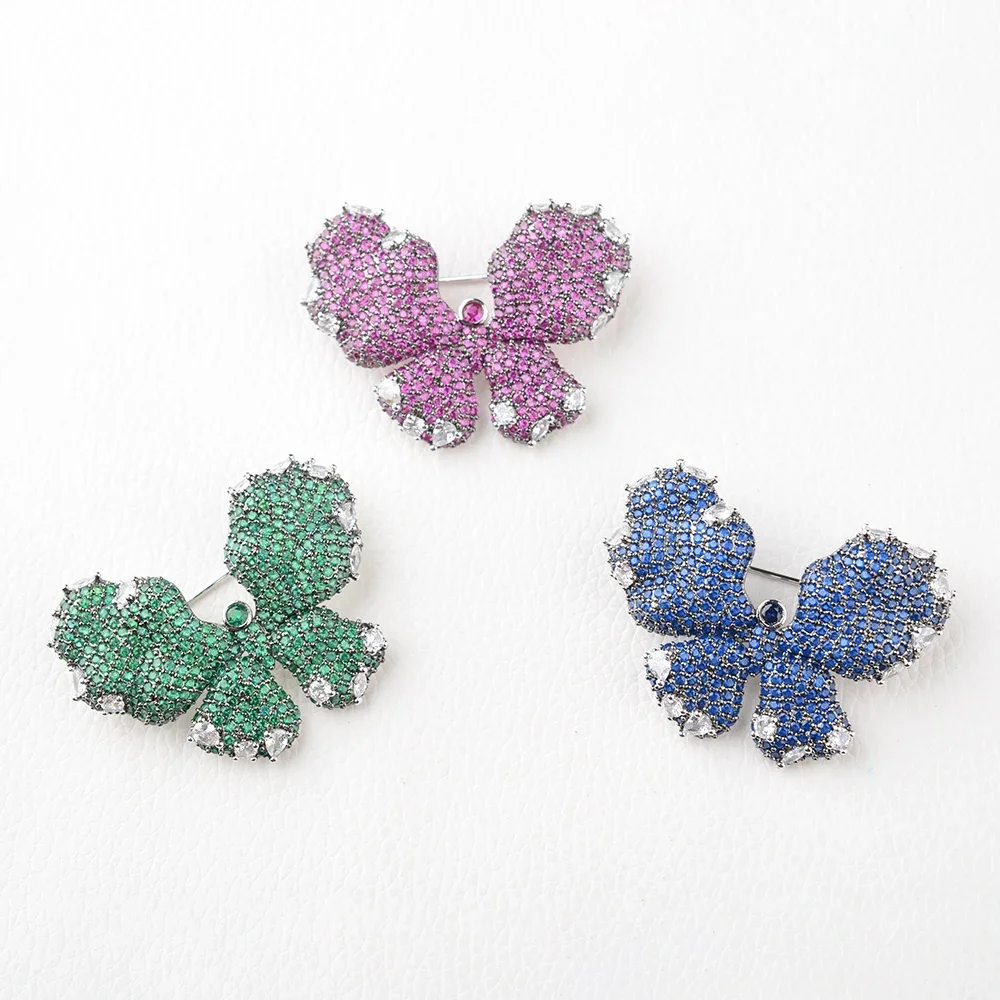 

2pcs 6x32mm Women's High Quality Butterfly Paved CZ Brooches