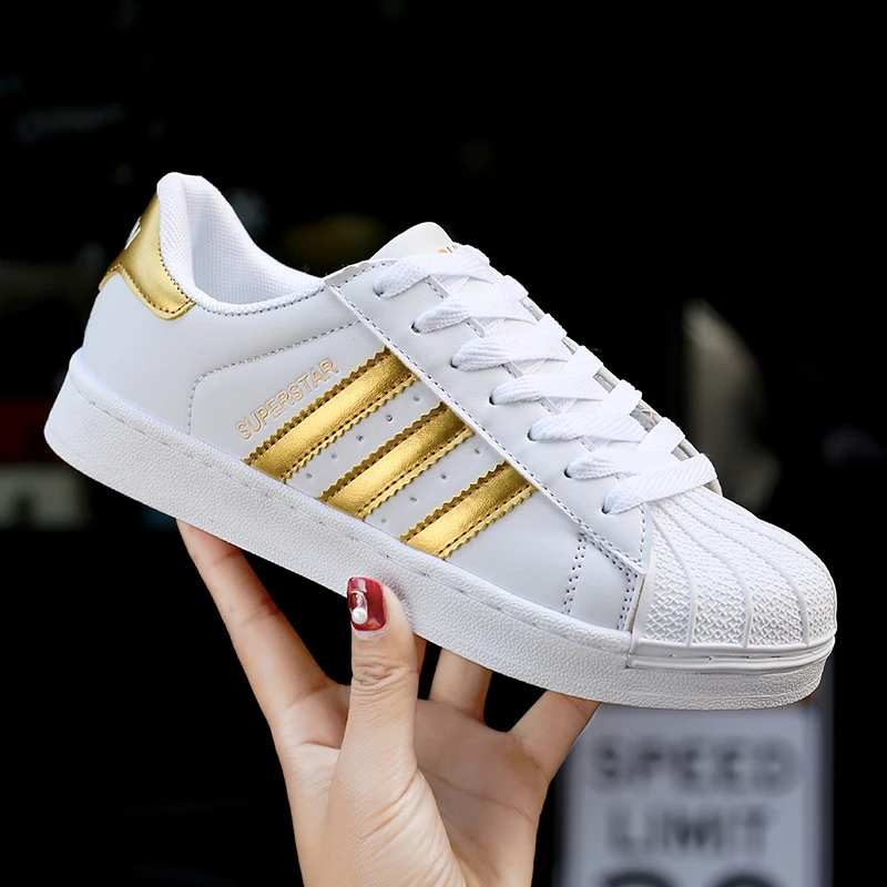 

2025Summer Breathable Lightweight Comfortable HighQuality Versatile Six-Color Three-Stripe Low-Top Skate Shoes Couple Style35-45