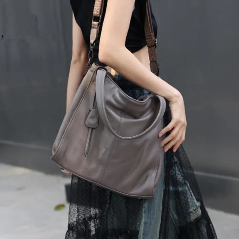 

Japan South Korea Women baotou layer cowhide soft leather vintage Tote bag Large capacity cowhide shopping bag single shoulder
