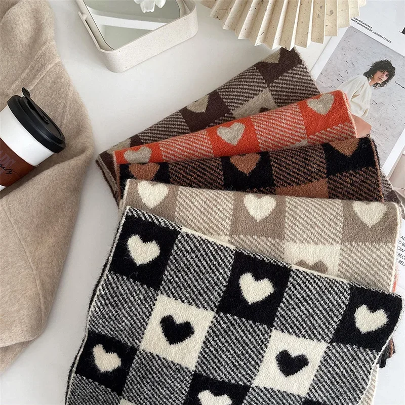 Knitted Scarf Love Heart Scarf Black White Plaid Scarf Thickened Warm Winter Women\'s Scarves Christmas New Year Gifts