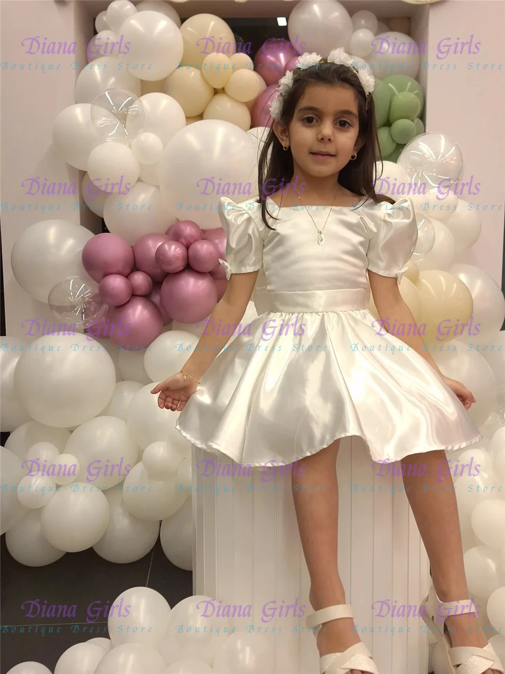 Lovely Flower Girls Dress Satin Fluffy With Big Bow For Little Girls Wedding Birthday Party Evening Ball Gowns Customized