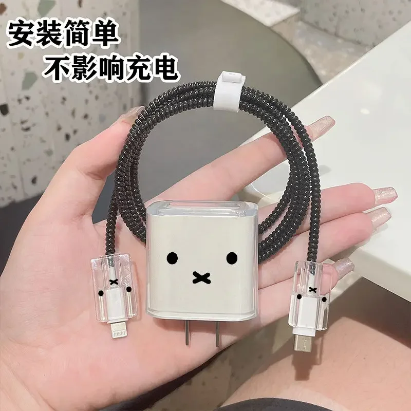Kawaii Miffy Apple 15 16 Penutup Pelindung Kabel Data IPhone 11 12 13 14 Pro Max Pengisi Daya Cepat 20W Penutup Pelindung Kabel Pengisi Daya