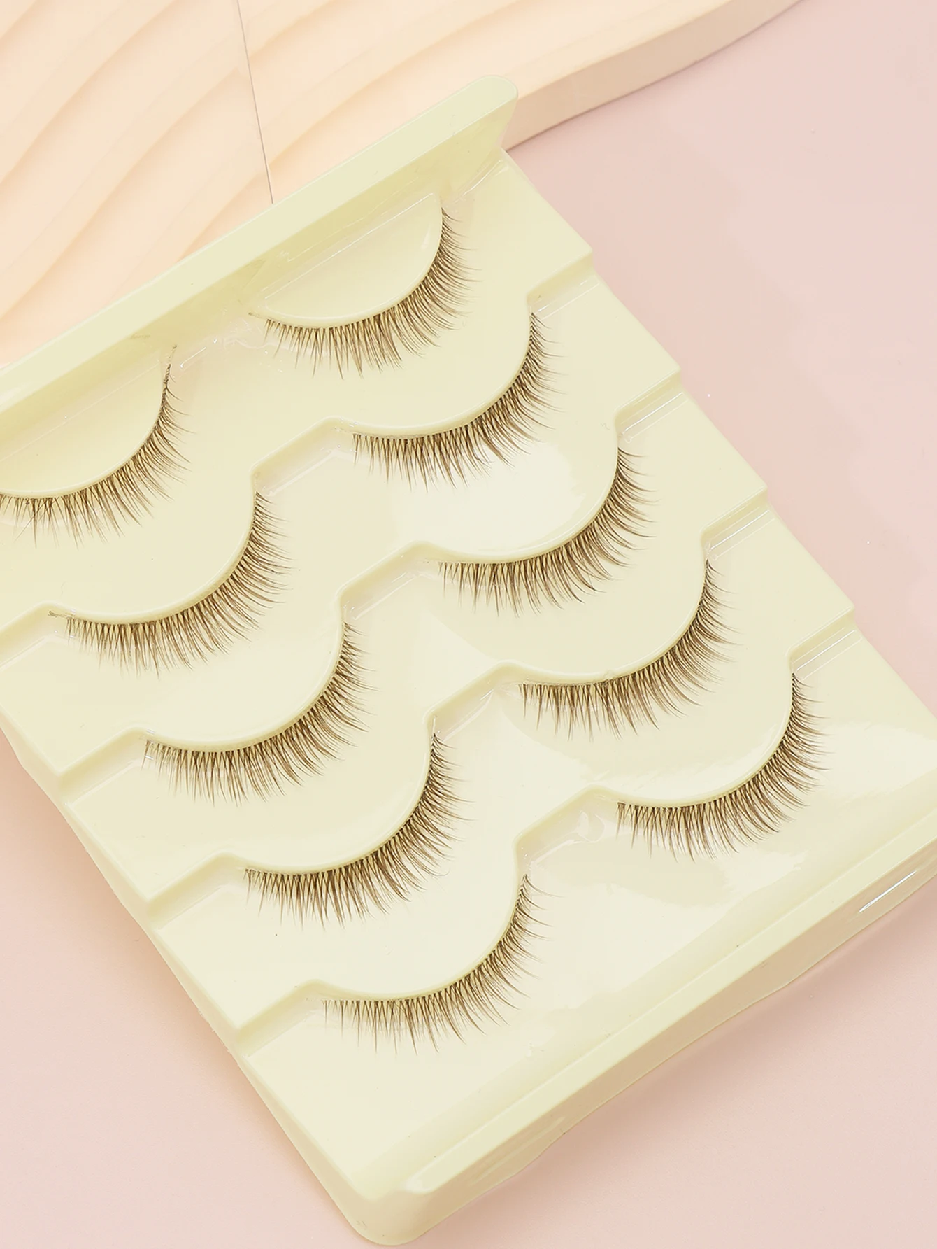 Ciglia di visone 3D marroni Ciglia di seta Ciglia naturali lunghe con estremità alate Ciglia allungate Ciglia lunghe naturali Manga Ciglia finte