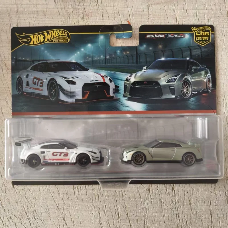 Hot Wheels-Juego de coche doble de cultura, Nissan GTR Alpha Jaguar, parte inferior de hierro, neumático de goma, coche de aleación, colección de regalos HBL96