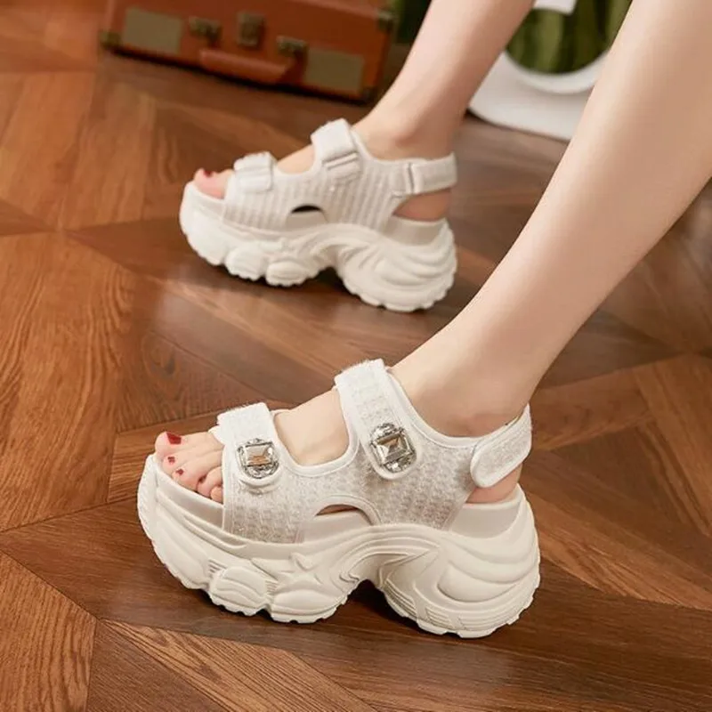 

Женские сандалии на толстом каблуке 2026 года, летние дышащие шлепанцы на липучке, кожаные пляжные сандалии с блестящими стразами, повседневная обувь