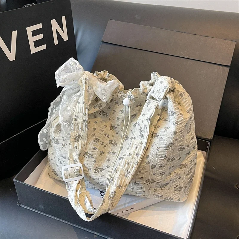 Nylon Flower Pattern Lace Decoration Women's Tote Bag 2024 Best-selling Fashionable and Versatile Large Capacity Shoulder Bag