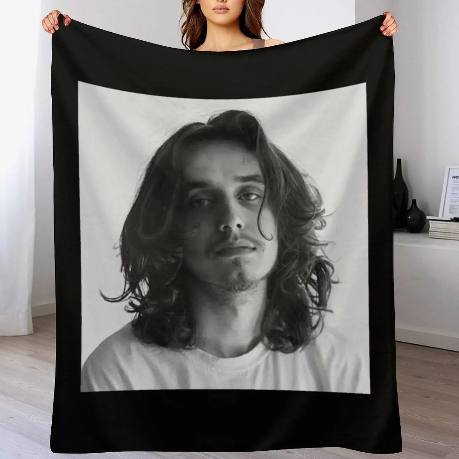 

Pouya Throw Blanket Plush Thin Decoratives Furry Blankets