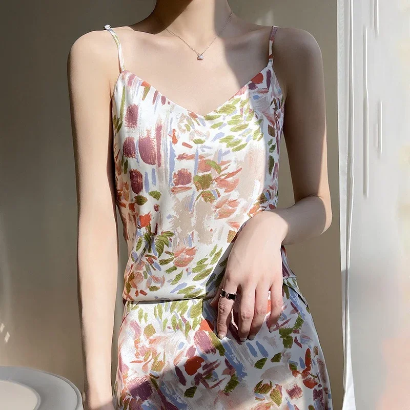 Niche Design Western-style Silk Camisole Women\'s V-neck Floral Print with Suit Satin High-end Vest Camisole Womens Tops
