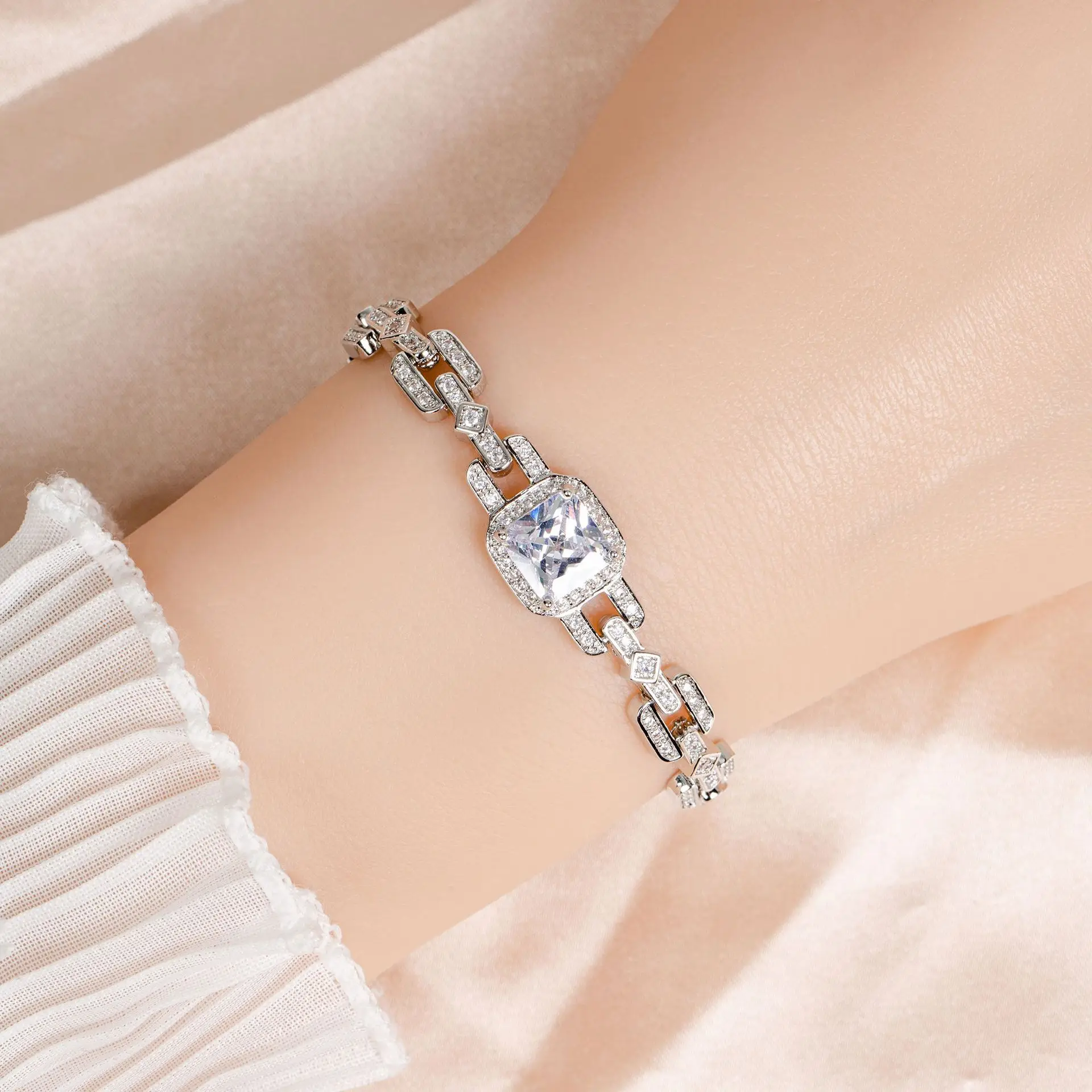 

Fashion Daily Glow Women's Focus White Bracelet Multicolour Costume Accessories Jewellery Set Wedding Party Banquet Gift Z-68
