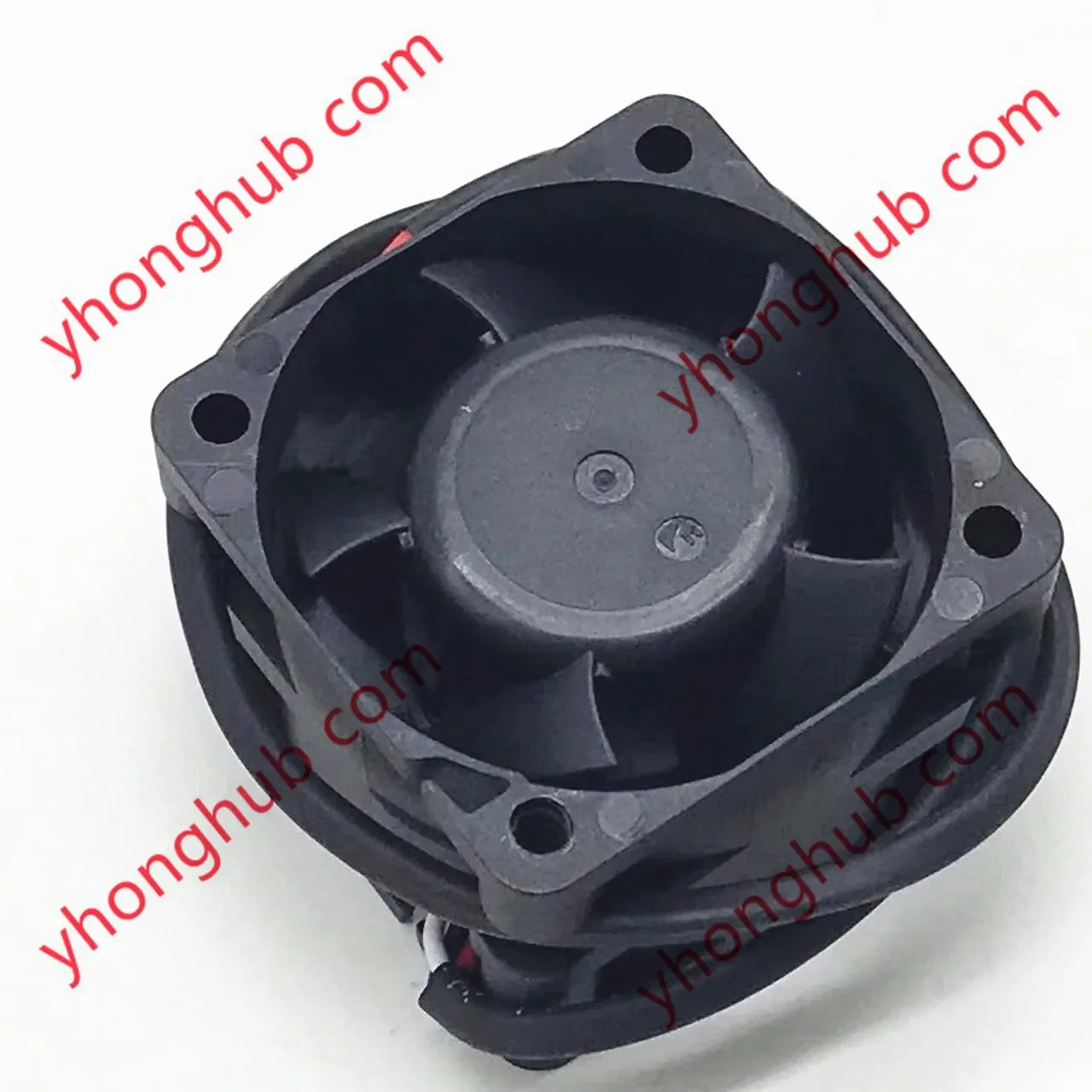 M DZ04028B12UR DC 12V 1.00A 40x40x28mm 3-Wire Server Square Fan