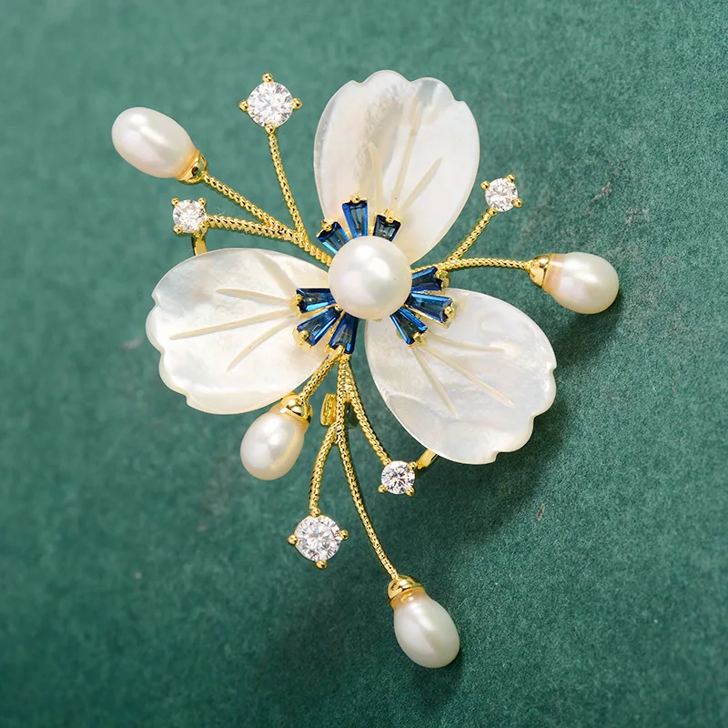 

Exquisite Freshwater Pearl Shell Flower Brooch Pin Zircon High-end Flower Brooches Accessories for Women Luxurious Brooch Decor