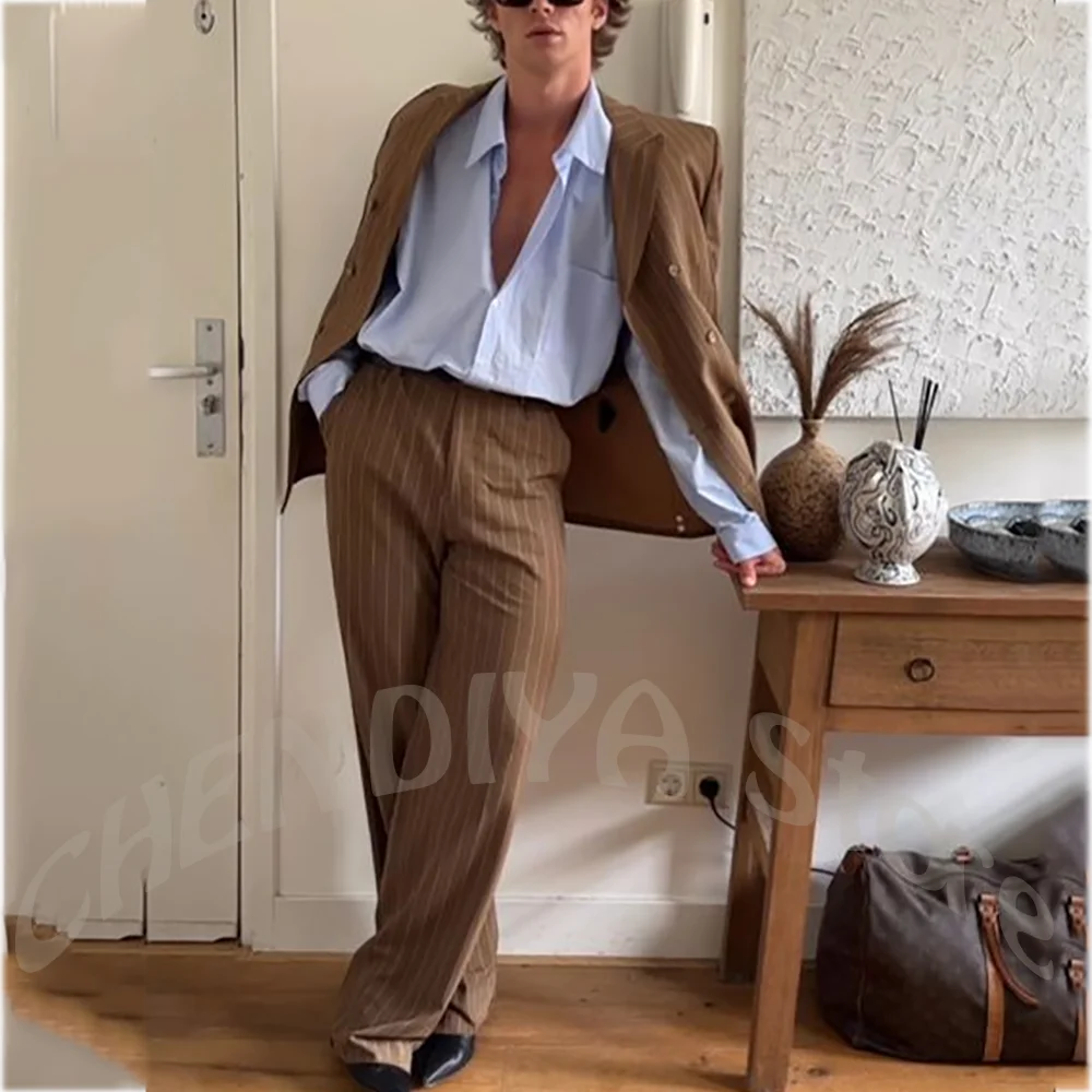 

Men's Brown Sriped 2 Piece Suit Set Double Breasted Peak Lapel Jacket Pants Retro Smart Casual Outfit for Business Wedding Prom
