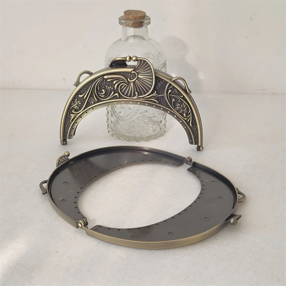 1 Piece Zinc Alloy Antique Brass Retro Mini Kiss Lock Purse Frame Small Clutch Handbag Frame Kiss Lock Bag Frame Purse Frame
