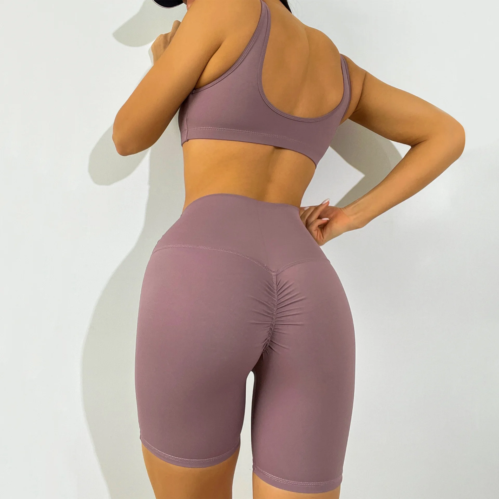 

Women High Waist Stretchy Compression None See Through Scrunch Butt Seamless Yoga Shorts Bra Set Sexy Gradient Exercise Yoga Set