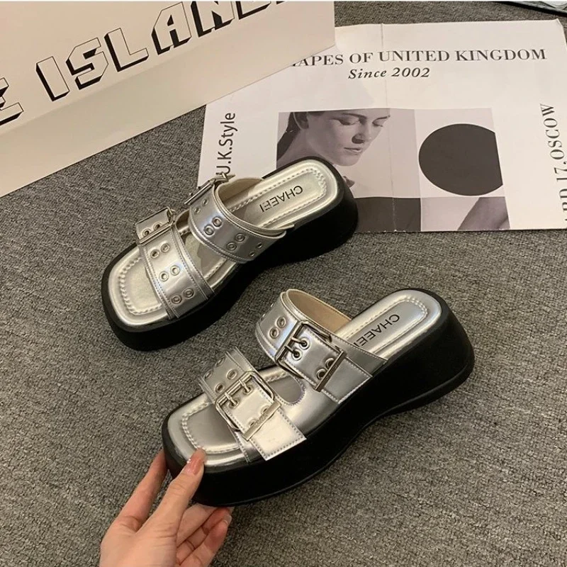 Soft High Heeled Slippers 2024 Woman Belt Double Buckle Sandal Luxury Beach Designer Slippers Platform Flat Shoes Female Summer