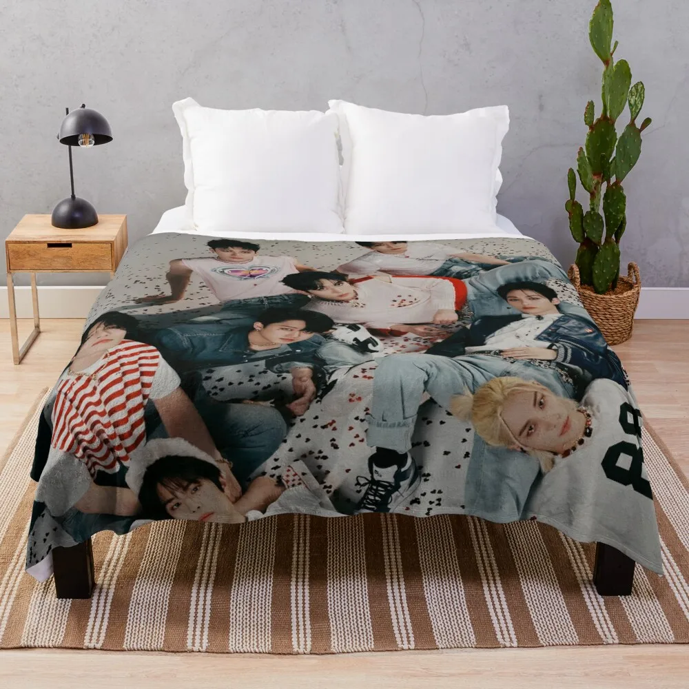 SKZ Stray Kids skz kpop bang chan lee know changbin hyunjin han seungmin jeongin maxident poster Throw Blanket Retros Blankets