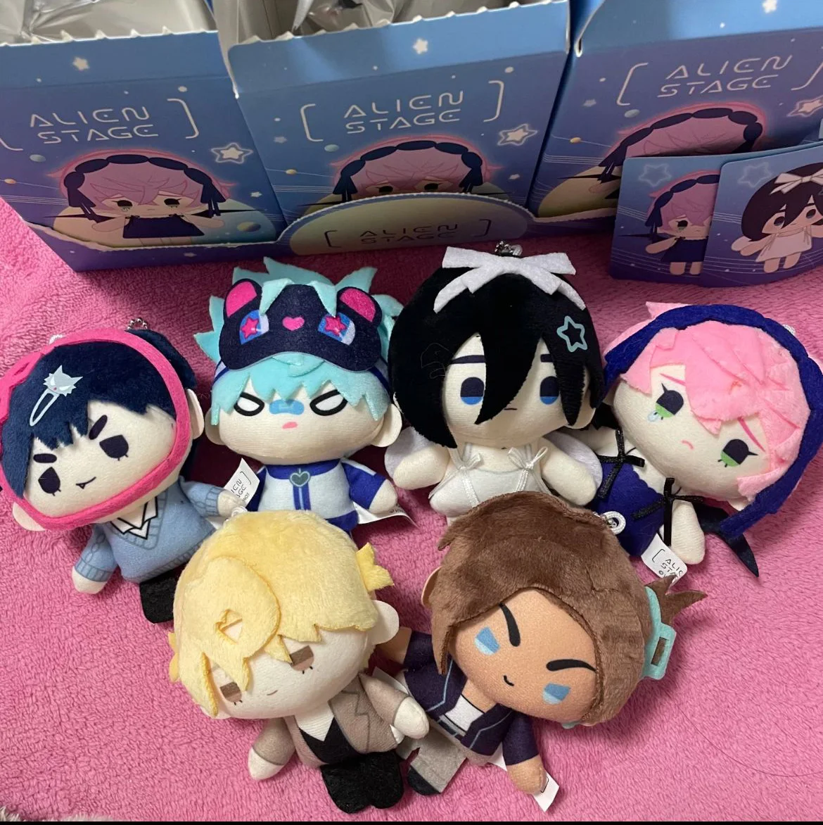 本物のエイリアンステージフリーステージシリーズブラインドボックスフィギュアアクセサリートレンディなおもちゃミニ人形かわいいイワンペンダント神秘的なボックスギフト