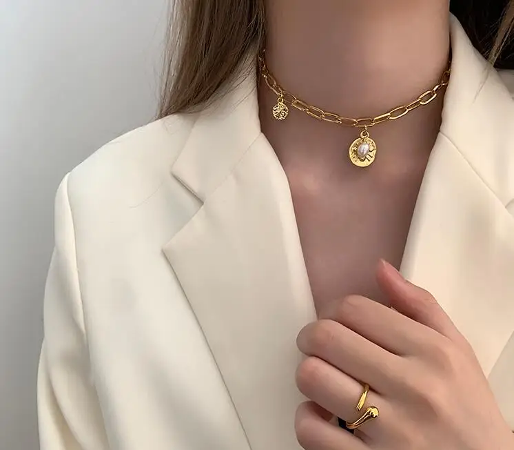 

Титан с 18K золотом настоящая жемчужина звезда ожерелье с пауком женские ювелирные изделия дизайнерская T-образное подиумное платье редкий INS Япония корейский бохо