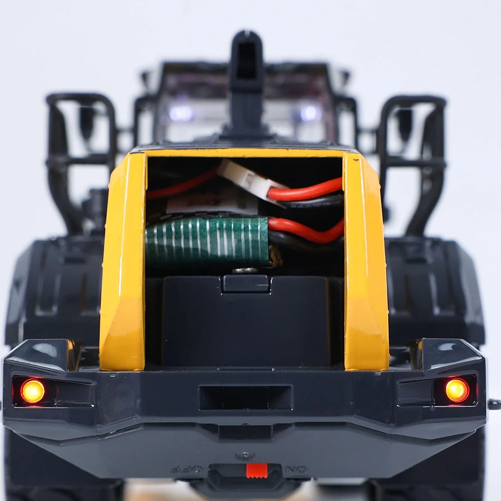 YIGONG YG475 RTR 1/50 2.4G RC Car Loader Alloy Bucket Simulated LED Light Sound Remote Controlled Engineering Vehicle Desktop