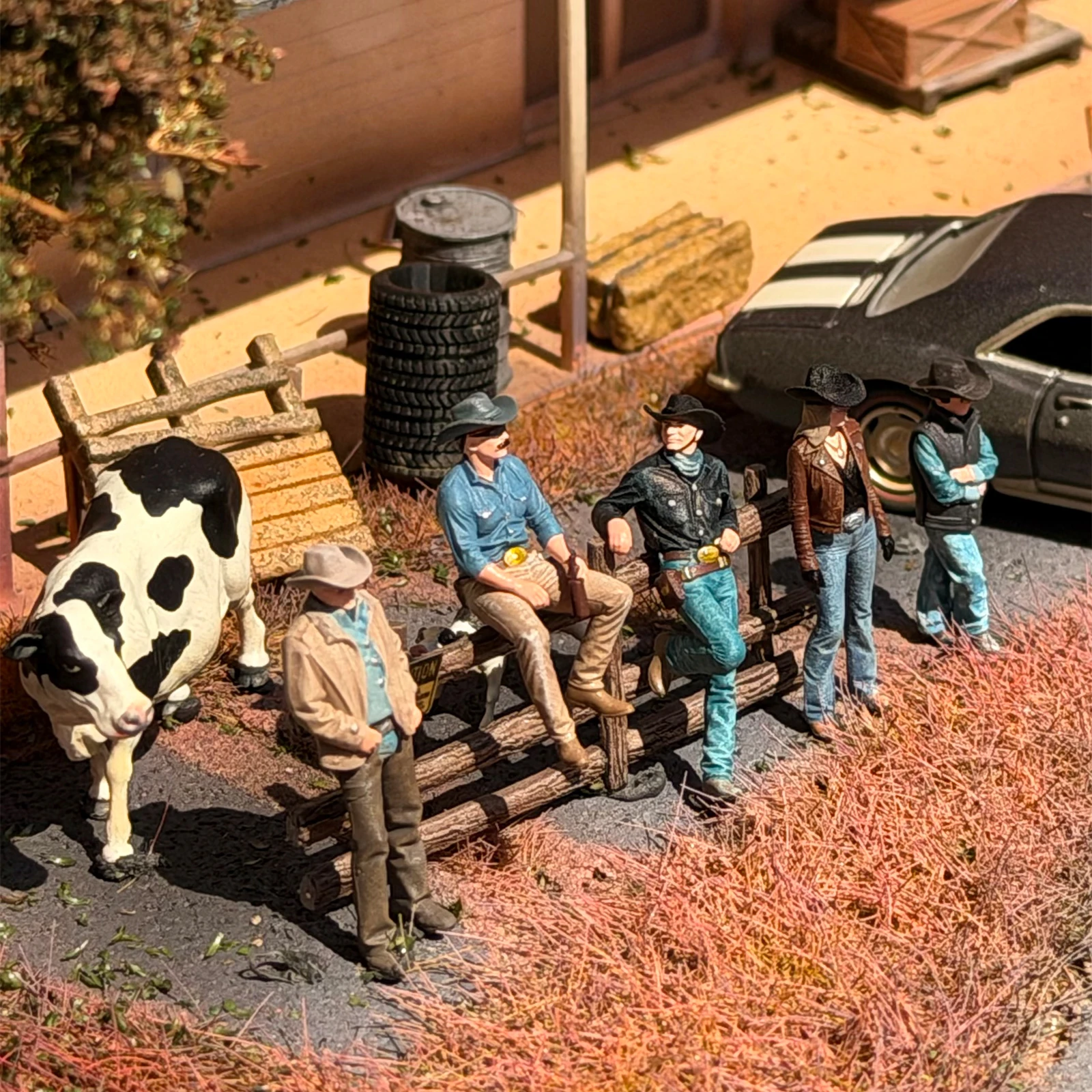1/64 Scale Resin Western Cowboy Figures Set with Ranch Fence Miniature Scene Props Hand Painted Display for Diecast Car AFA image 5