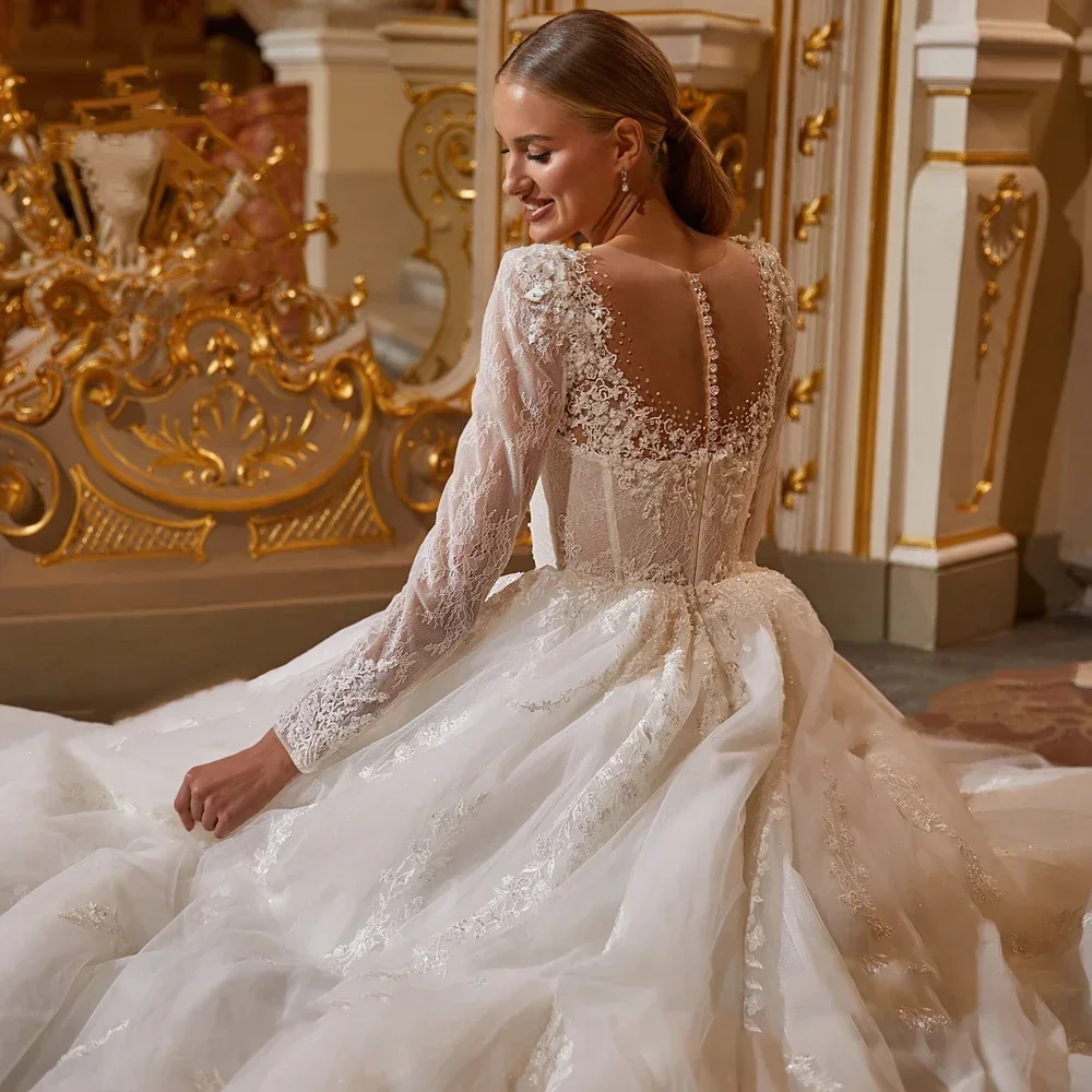 Abiti da sposa personalizzati a maniche lunghe 2025 Sweetheart Appliques Abito da ballo da sposa Treno reale Vestido De Novia