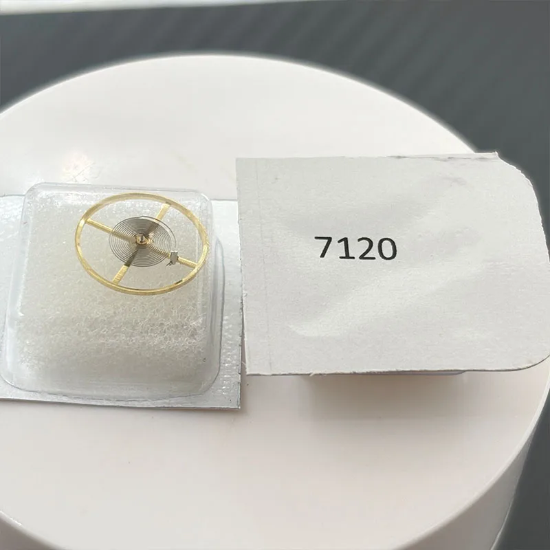 2525Watch accessories, including the entire movement of the 7120 caliber with hairspring, and the complete balance wheel of the