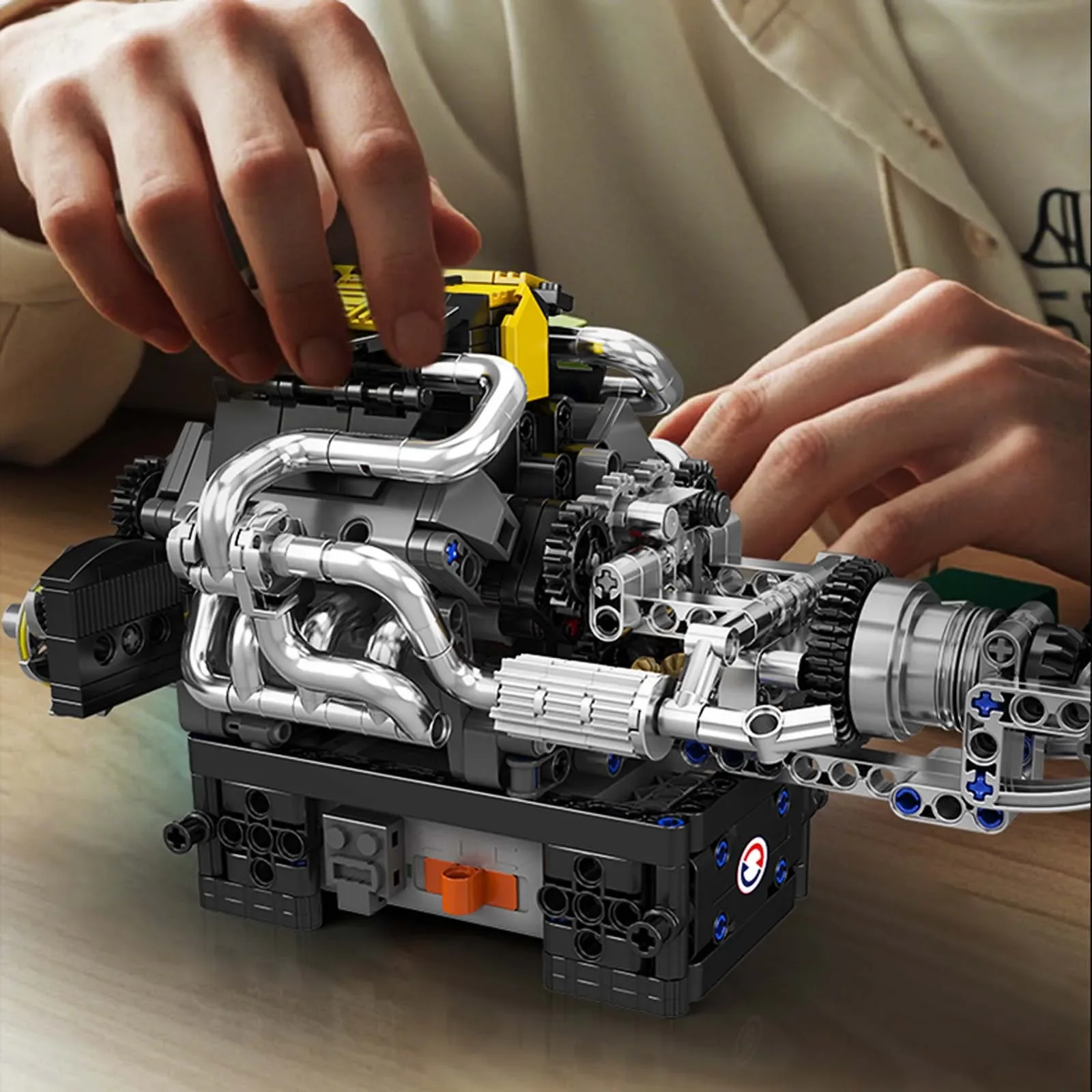 761 elementów Mould King 10207 Część Techniczna PAG Supercar Silnik V12 Klocki Konstrukcyjne Model Symulacyjny z Napędem Elektrycznym