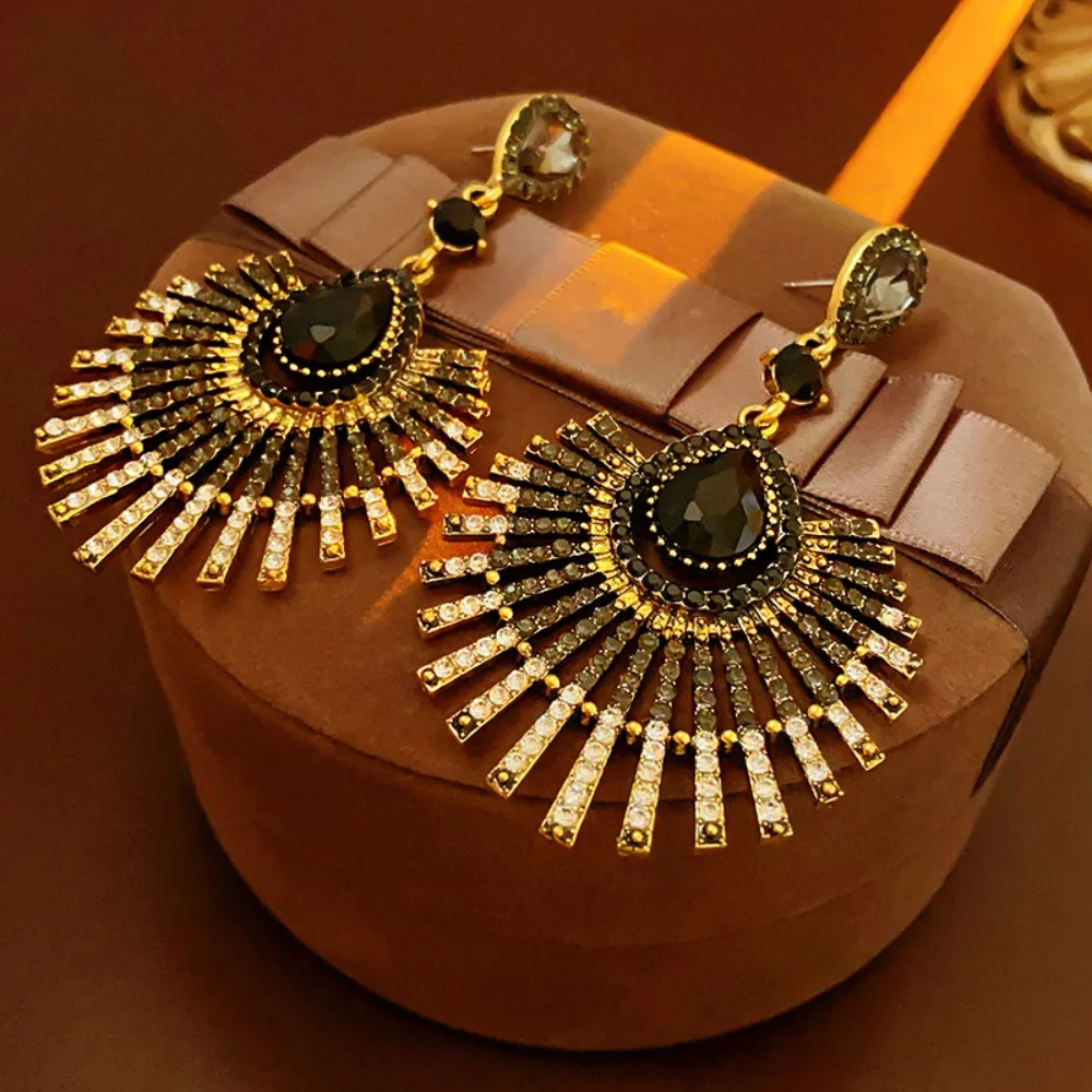 

Light Luxury Rhinestone Peacock Earrings Exaggerated Crystal Tassel Tassel Dangle Earrings Ear Jewelry Vintage Earrings Girls