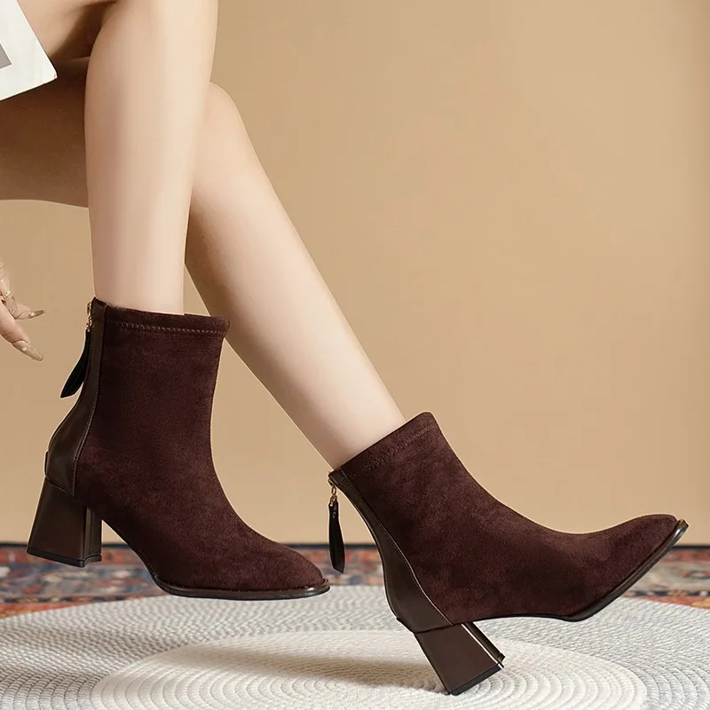 2024 nuove donne invernali décolleté eleganti stivali Chelsea con tacco grosso cerniera posteriore di alta qualità stivaletti con tacco alto scarpe