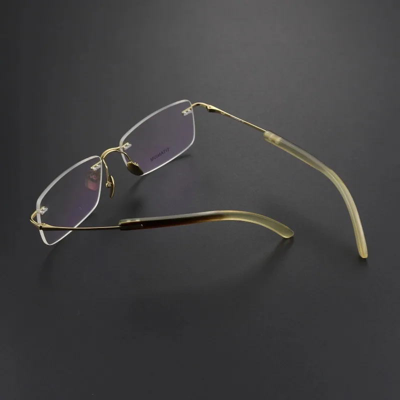 Light Titanium Rimless Horn Glasses Frames for Men and Women with Myopia Lenses Are Not Allergic To Blue Light and Radiation.