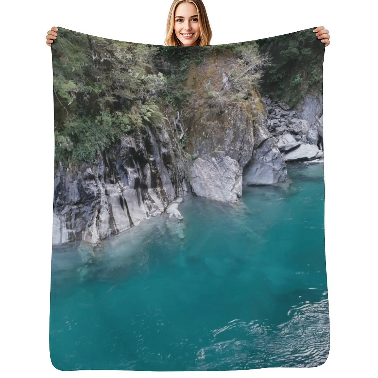 

New Zealand blue pools Throw Blanket Travel Winter beds Cute Plaid Vintage Blankets