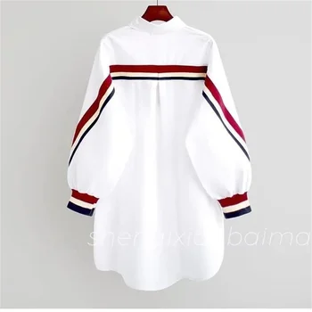 2024 Primavera Autunno Nuova camicia bianca con stampa a righe Colletto polo Camicia a maniche lunghe allentata da donna Design Top Ins Camicetta di media lunghezza