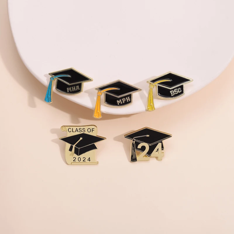 Graduation Enamel Pins Custom Students Bachelor Cap Brooches Lapel Badges Best Wishes Jewelry Gift for Kids Friends