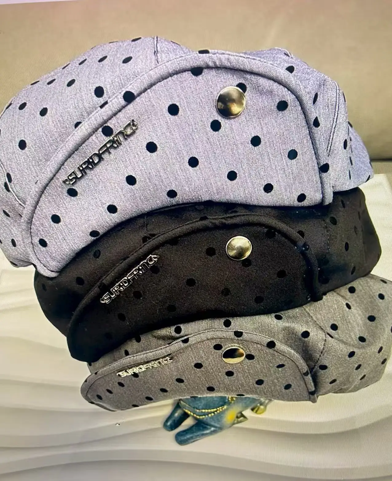 Polka Dotcloud Achteckige Mütze für Damen, Neue Baskenmütze mit Großem Kopfumfang, Zeigt das Gesicht Klein, Malermütze in Verschiedenen Tragemöglichkeiten – Detail 2