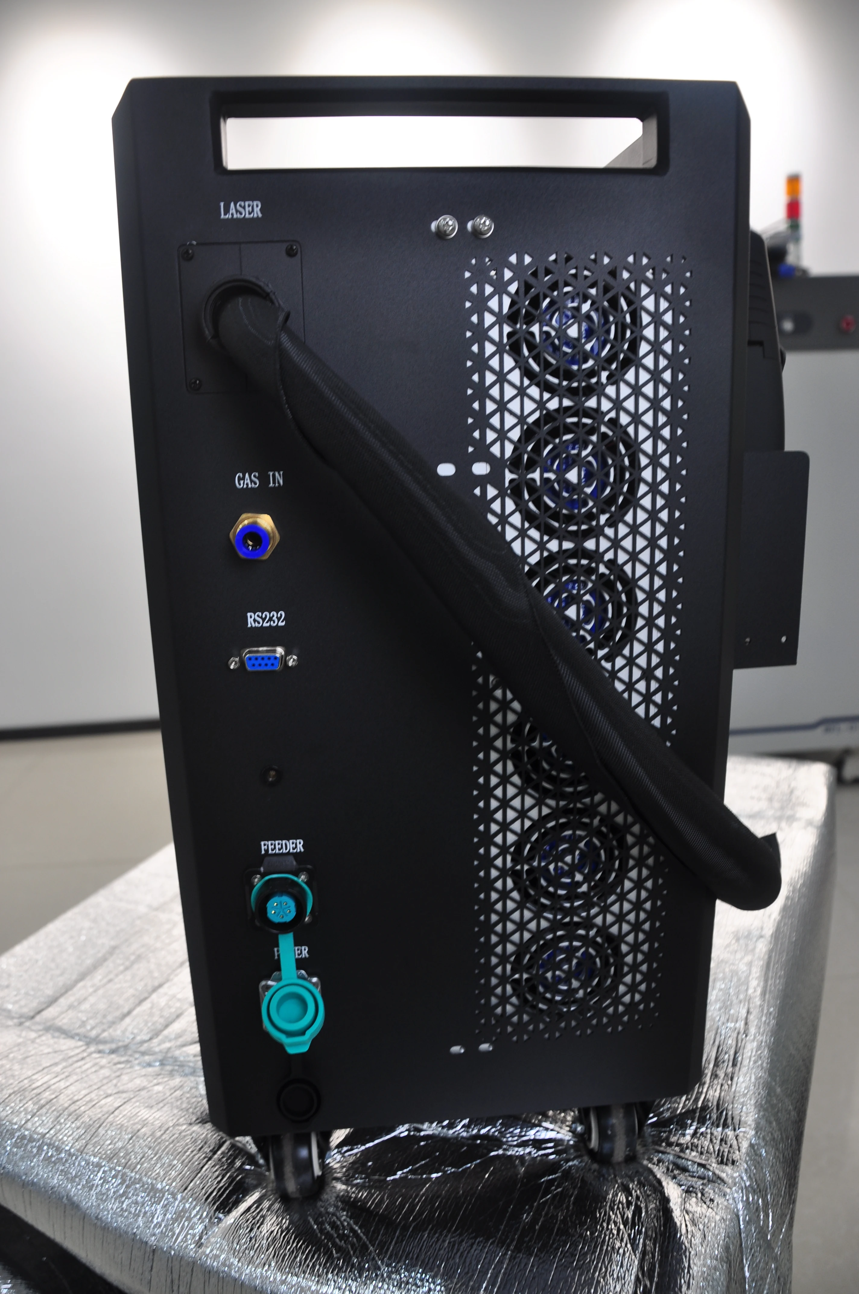 2025 Hot Selling Mini Portable Handheld Air Cooled Fiber Laser Welding Machine 800W 1200W 1500W