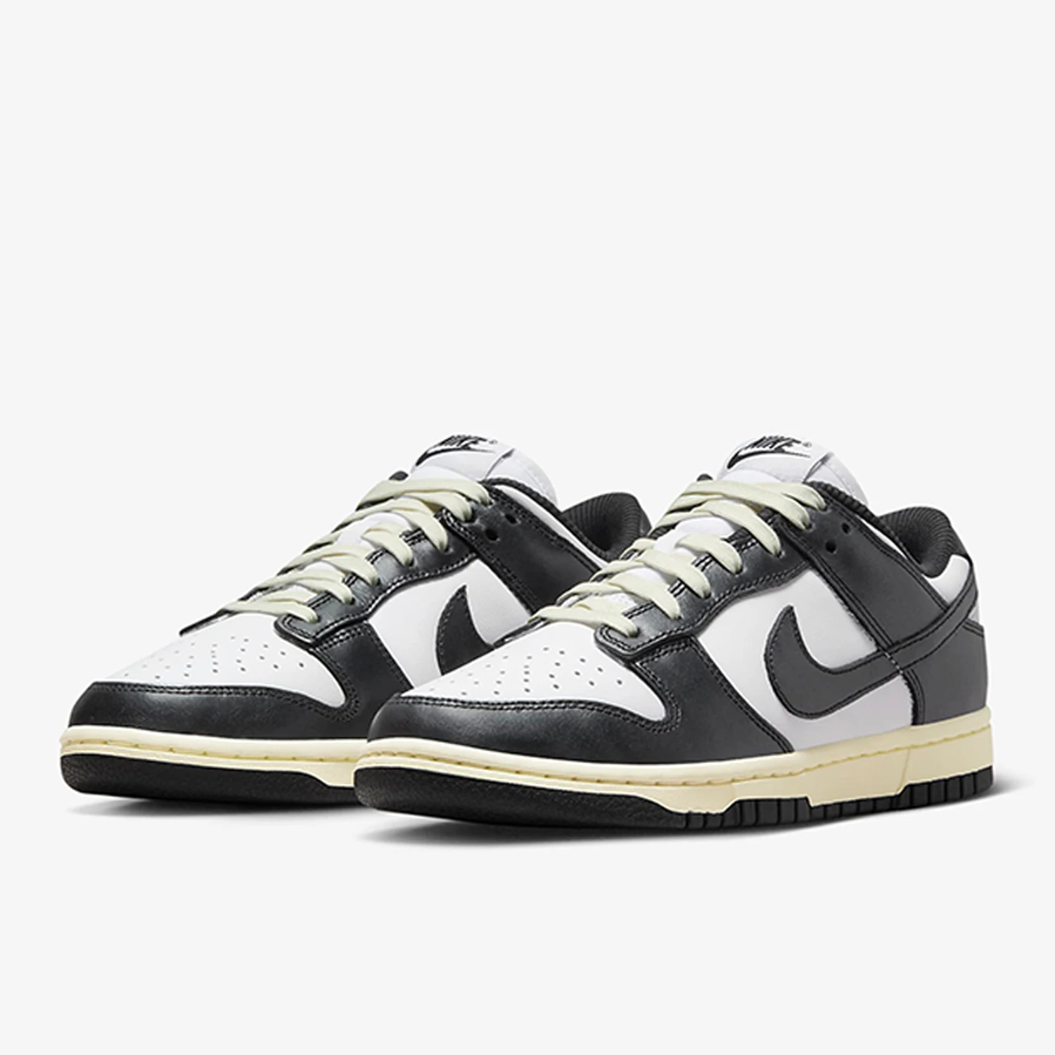 Nike Authentic Dunk…
