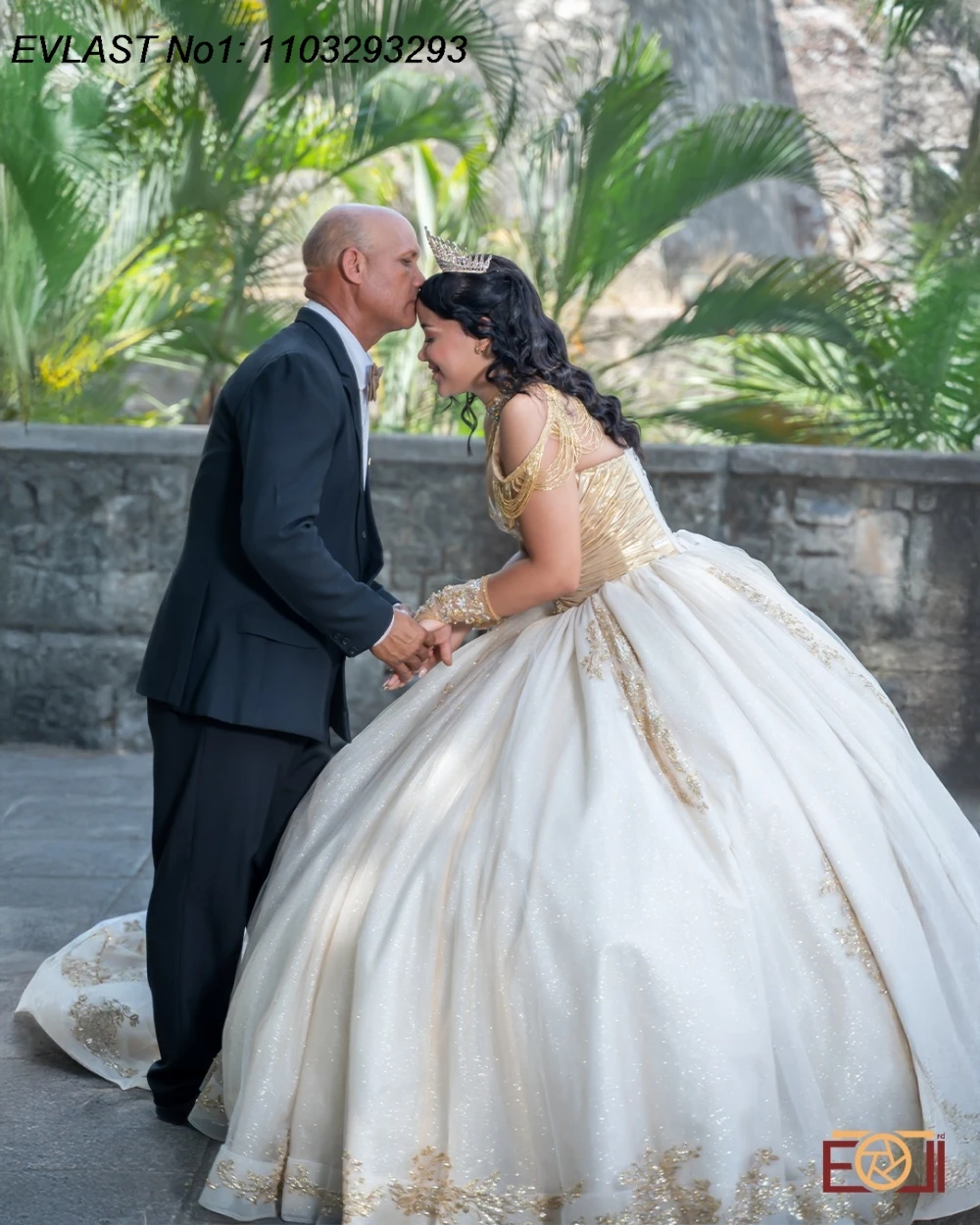 ชุดเดรสงาน Quinceanera แบบเจ้าหญิงสั่งตัดพิเศษจาก EVLAST ประดับลูกไม้สีทอง ปักเลื่อม งาน Sweet 16 ชุดเดรสวันเกิดอายุ 15 ปี รุ่น E1QN631