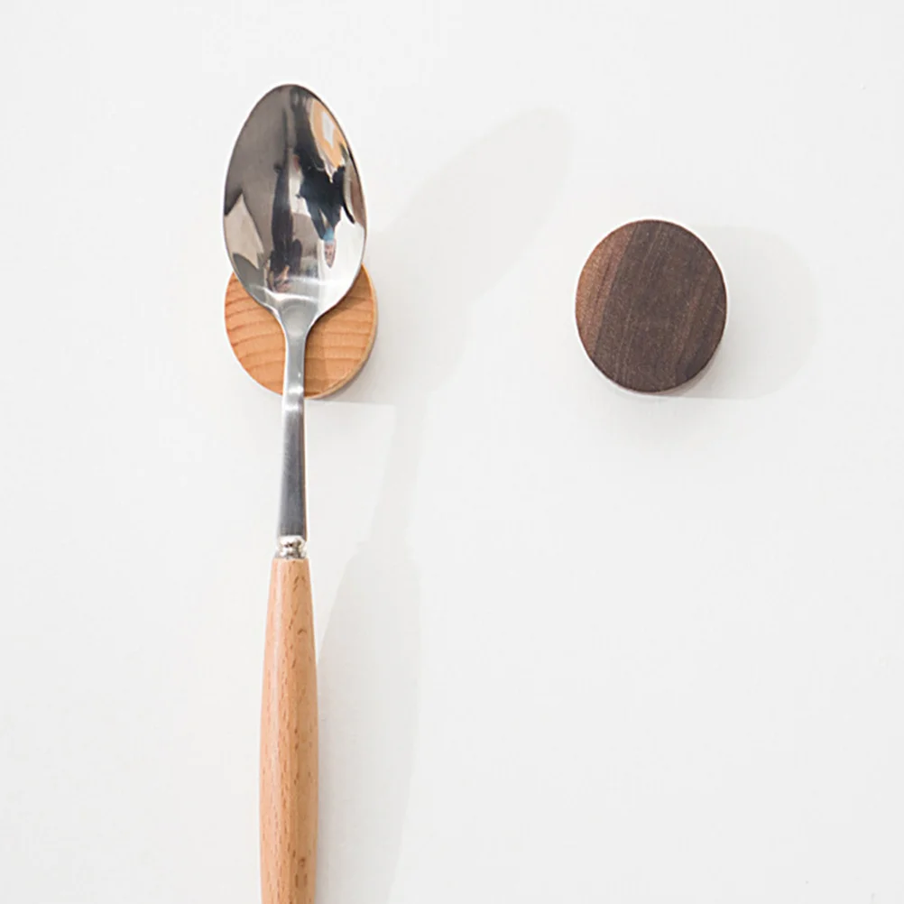 1 قطعة ملصق الثلاجة المغناطيسي الكاكي الخشب الصلب Traceless مفتاح شماعات مغناطيس قوي تخزين الثلاجة هوك ديكور المنزل العملي #4