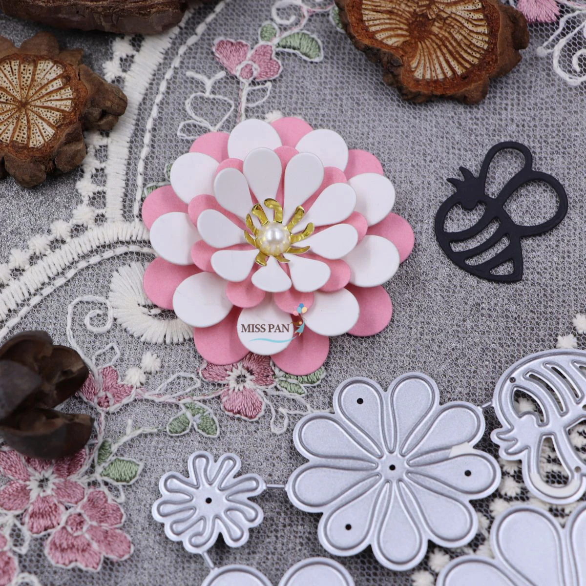 3D Flower Metal Dies Cutting for Scrapbooking Embossing DIY Manual Photo Album Decor Knife Mold Craft Petal Stencils