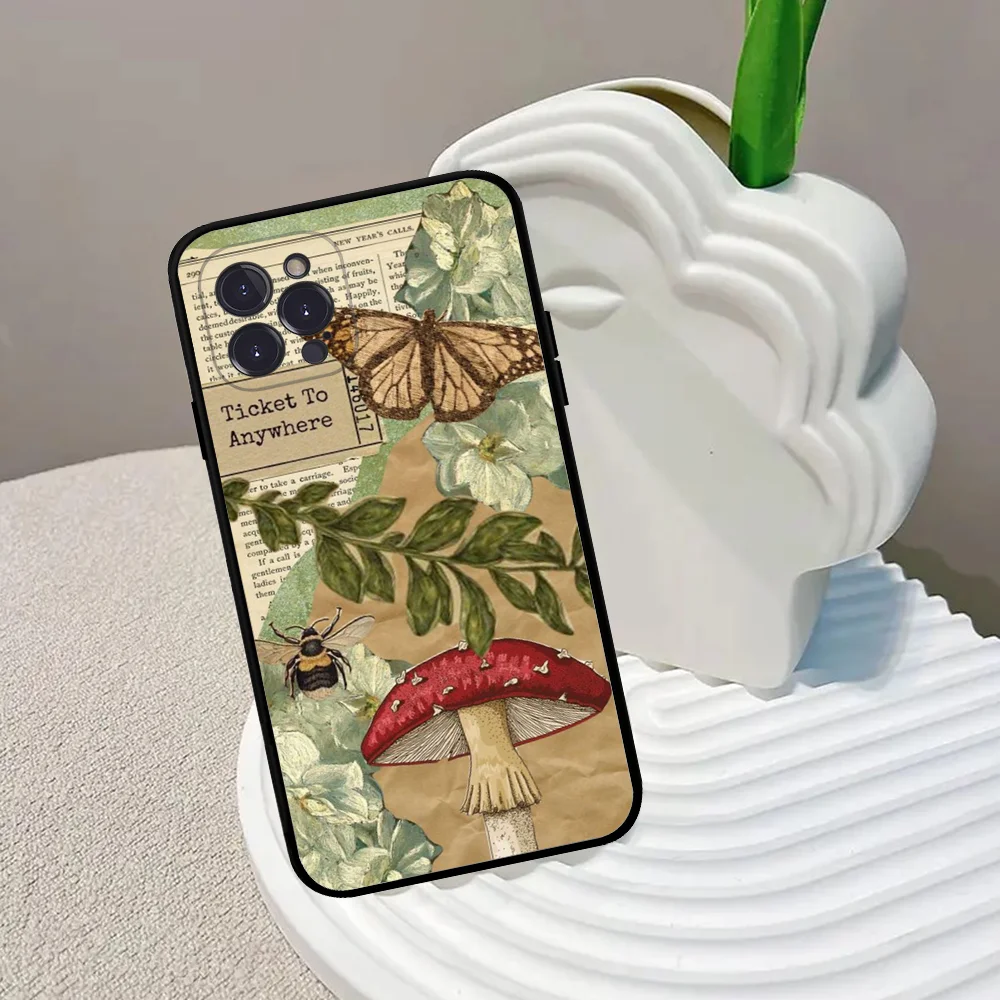 Mushroom cute Phone Case For iPhone 15 14 11 12 13 Mini Pro XS Max Cover 6 7 8 Plus X XR SE 2020 Funda Shell