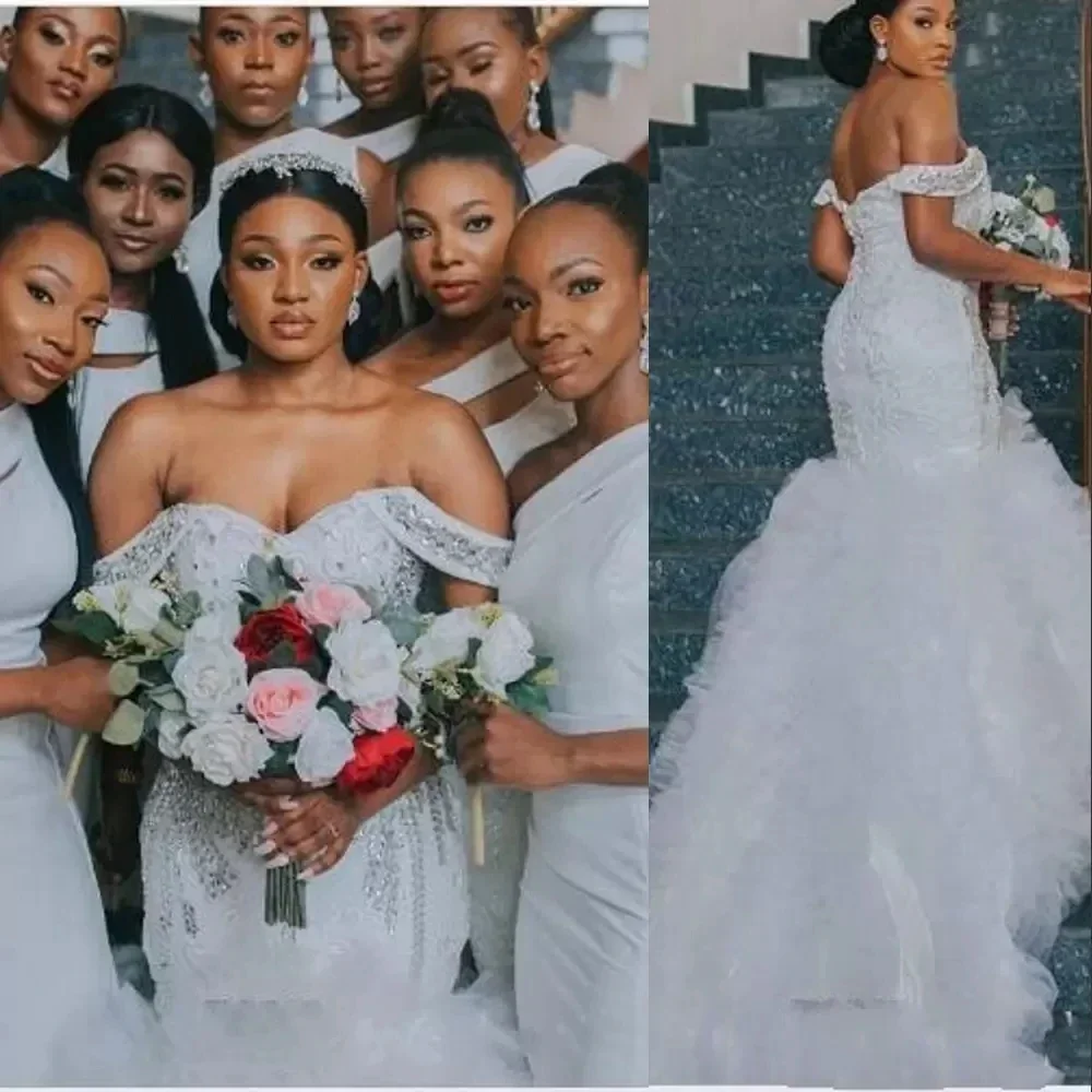 تخصيص الدانتيل الأبيض الأفريقي حورية البحر طويلة الأكمام مغرفة الرقبة زي العرائس انفصال قطار الكنيسة العروس فساتين الزفاف زائد