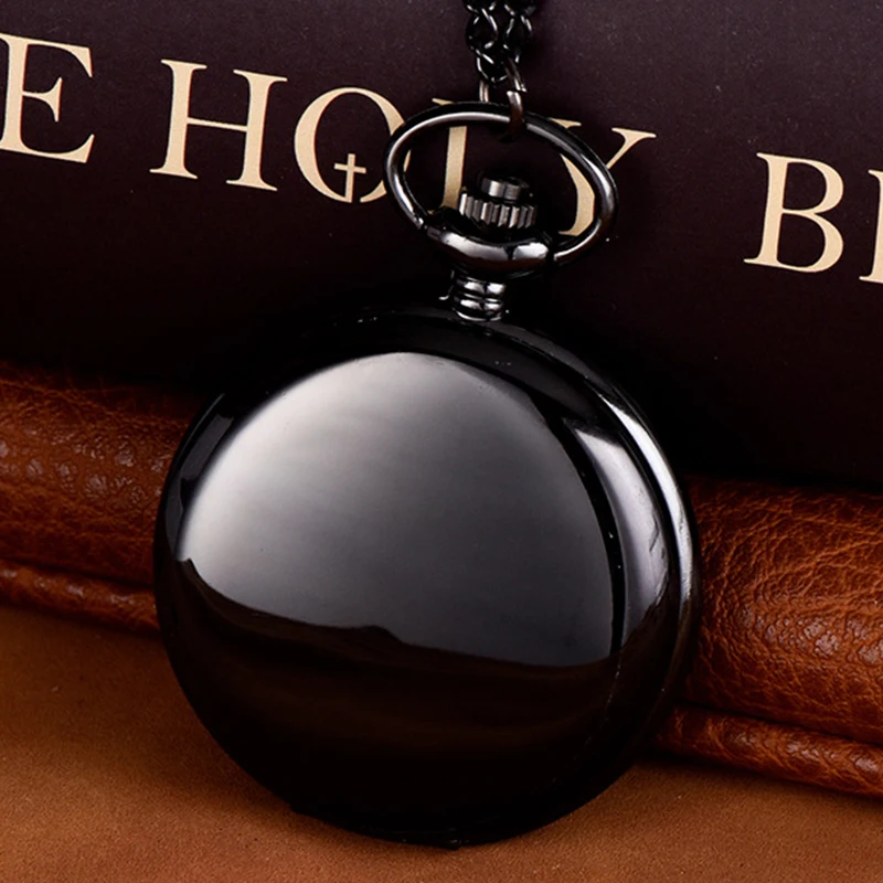 Vintage Luxury Smooth Black Case Quartz Pocket Watch for Men Women Roman Numeral Fob Chain Clock for Collection Necklace Watches
