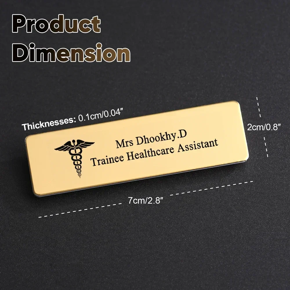 دبوس علامة اسم المظهر المعدني المخصص أو دبوس دبابيس مغناطيسي قابل للتخصيص شعار نص محفور لوحة معرف الأعمال علامة معدنية