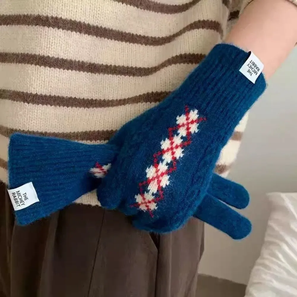 Stylish Acrylic One Tip Touch Screen Gloves Diamond Cable Cold Proof Long Winter Knitted Gloves Cycling Gloves Student
