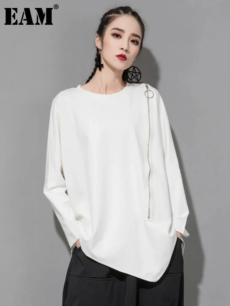 [EAM] Women White Zipper Irregular Big Size Casual T-shirt New Round Neck Long Sleeve Fashion Tide Spring Autumn 2024 1DF5285