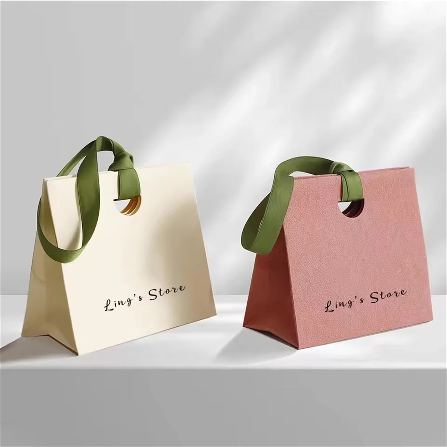 50Pcs Custom Logo 15.5×13.5×7.5cm Exquisite Jewelry Gift Tote Bag Cosmetic Lipstick Eyelash Dessert Earrings Packaging Handbag