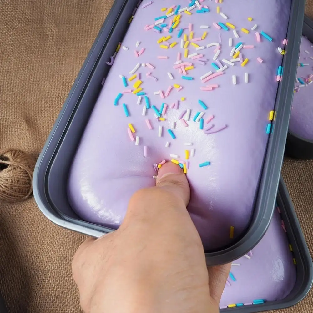 Sticky Box Cake Squishy Spielzeug, langsam aufsteigendes Butter-Eiscreme-Box-Quetsch-Fidget-Spielzeug, Anti-Stress-Handentspannungs-Geschenk für den Schreibtisch